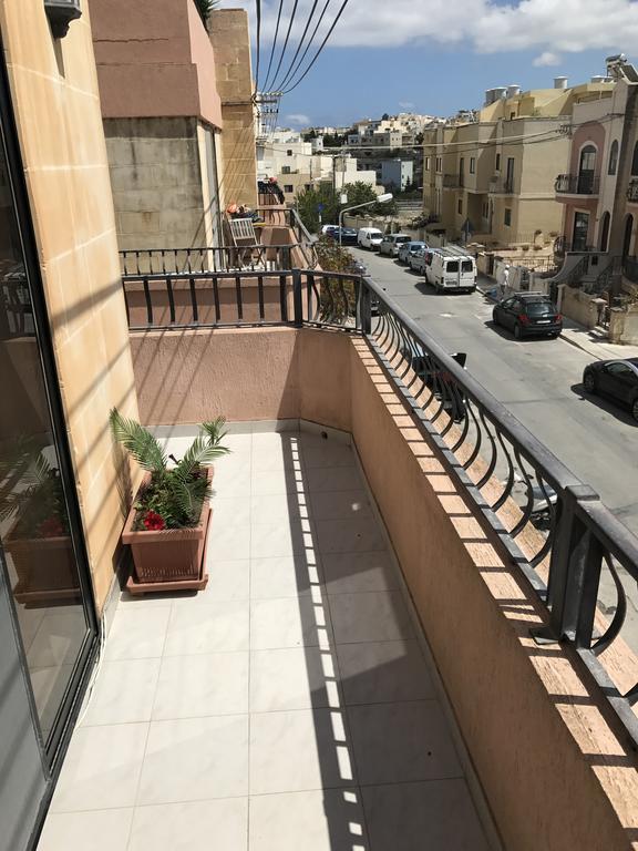 Swieqi Semi Detached Maisonette Saint Julian's ภายนอก รูปภาพ